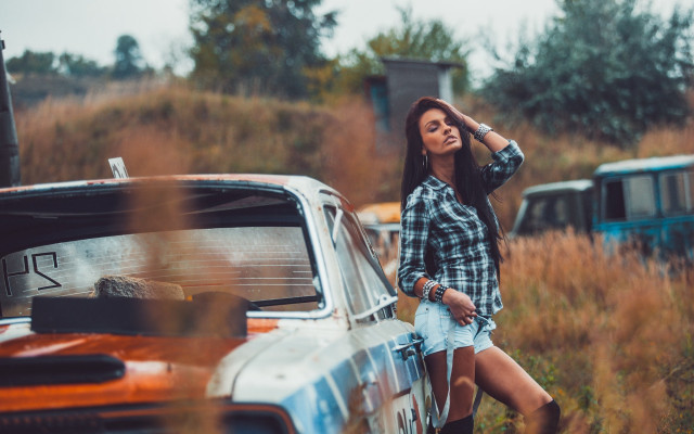 Woman car field truck denim free wallpaper for desktop - medium preview image