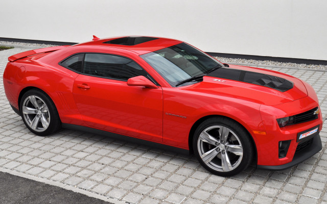 Red chevrolet camaro brick sidewalk free wallpaper for desktop - medium preview image