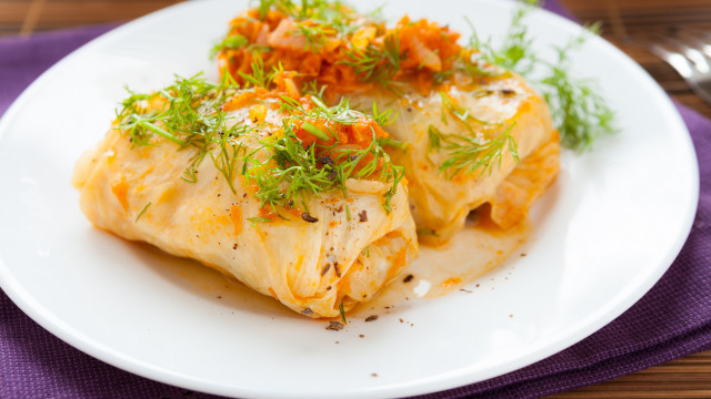 White plate food purple napkin free wallpaper for desktop - medium preview image