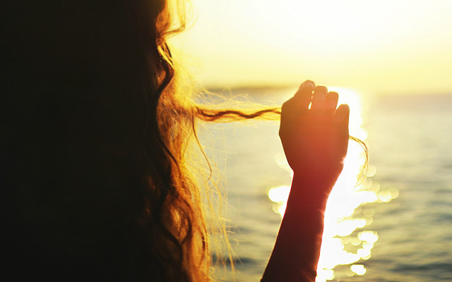 Woman sun beach evening water free wallpaper for desktop - medium preview image