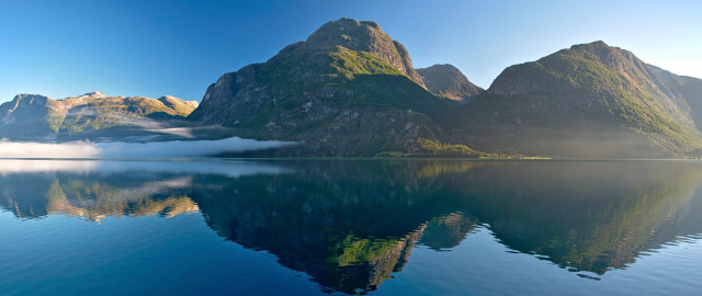 Mountain range reflection lake sky #4 free wallpaper for desktop - medium preview image