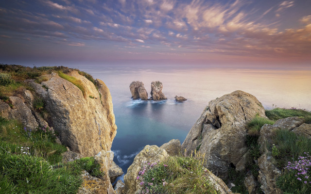 Rocky cliff water clouds landscape free wallpaper for desktop - medium preview image