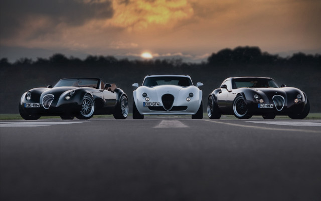 Three cars cloudy sky photographer free wallpaper for desktop - medium preview image