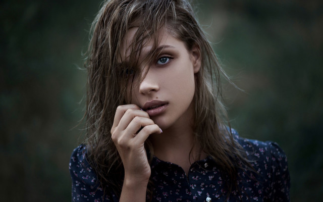 Woman blueeyes longhair pose naturally free wallpaper for desktop - medium preview image