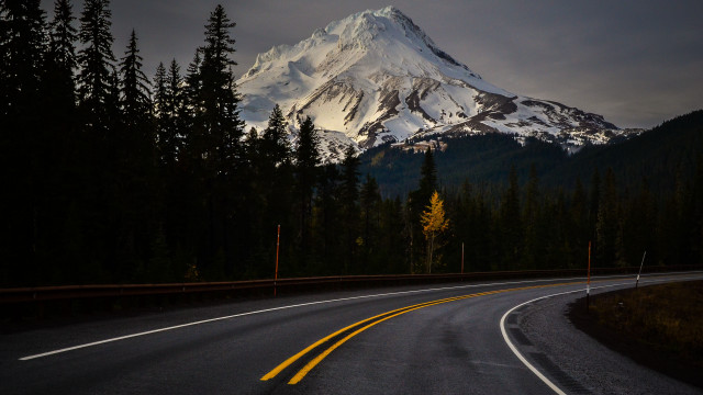 Night mountain road starry sky free wallpaper for desktop - medium preview image