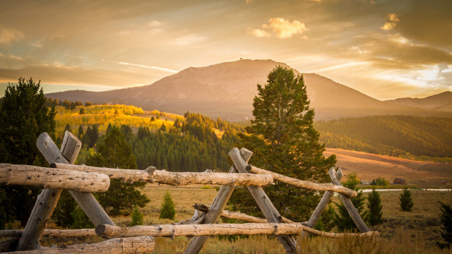 Wooden fence mountain sunset forest free wallpaper for desktop - medium preview image