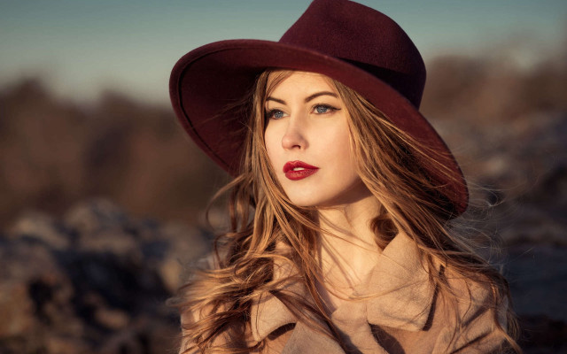 Woman hat red lips rocky free wallpaper for desktop - medium preview image