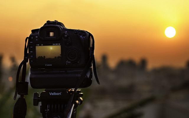 Sunset cityscape silhouette anamorphic flare free wallpaper for desktop - medium preview image
