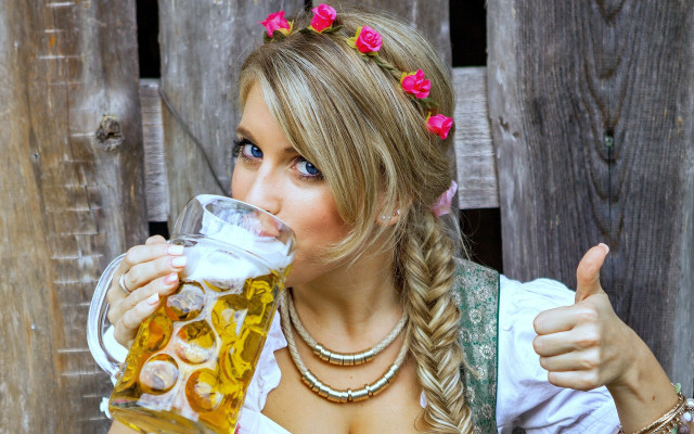 Woman drinking beer thumb up free wallpaper for desktop - medium preview image