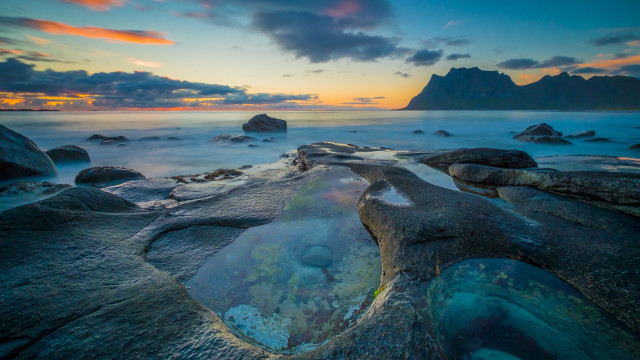 Rocky beach mountains sunset clouds free wallpaper for desktop - medium preview image