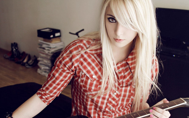 Blonde woman guitar serious gothic free wallpaper for desktop - medium preview image
