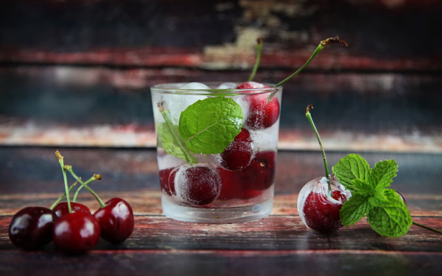 Ice cherry glass green leaf free wallpaper for desktop - medium preview image