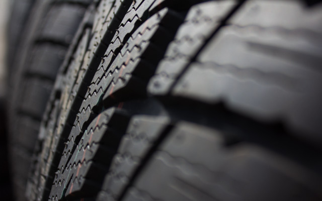 Tire closeup white black redstripe free wallpaper for desktop - medium preview image