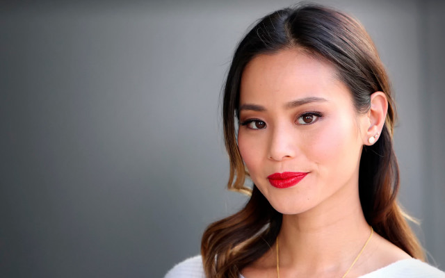 Woman redlipstick whitewear smiling face free wallpaper for desktop - medium preview image