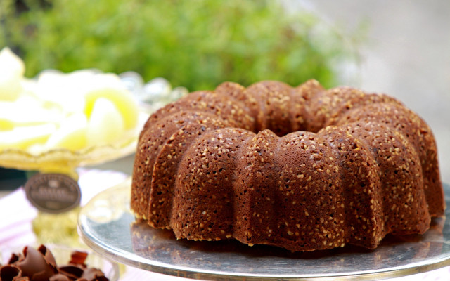 Bundt cake desserts cake server free wallpaper for desktop - medium preview image