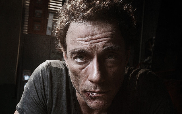 Surprised man portrait realistic male free wallpaper for desktop - medium preview image