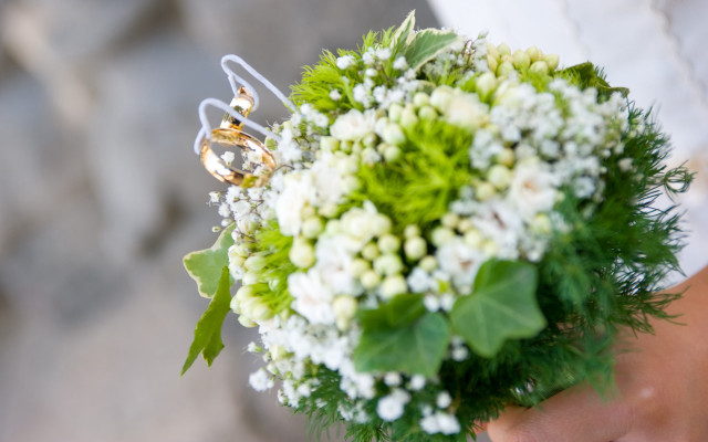 Wedding rings bouquet flowers lace free wallpaper for desktop - medium preview image