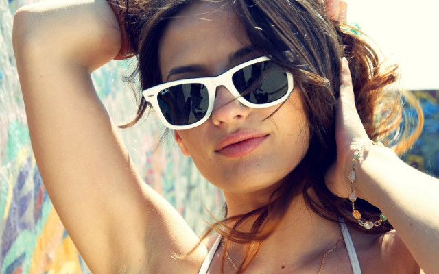 Woman sunglasses white top graffiti free wallpaper for desktop - medium preview image