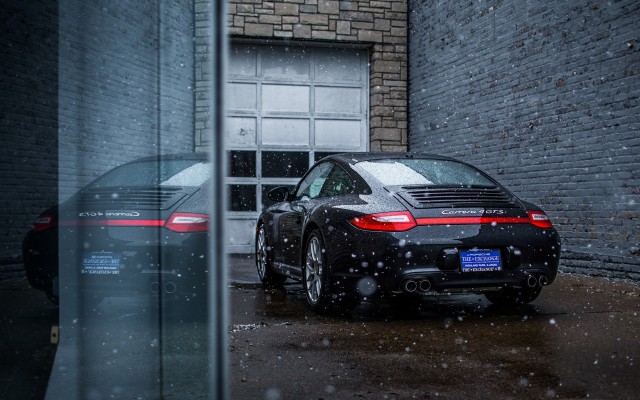 Snow parked car building reflections free wallpaper for desktop - medium preview image