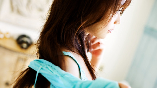 Girl long hair blue shirt #10 free wallpaper for desktop - medium preview image