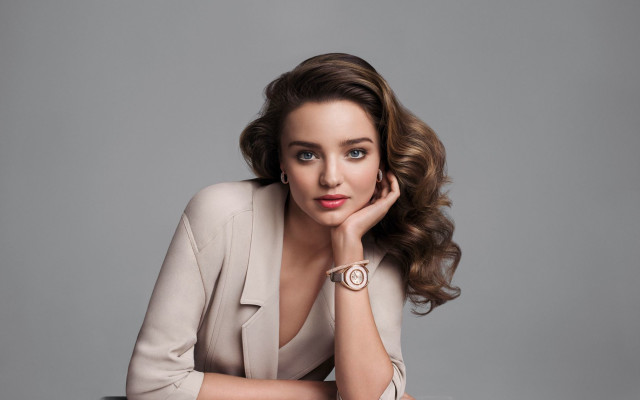 Woman leaning on table portrait free wallpaper for desktop - medium preview image