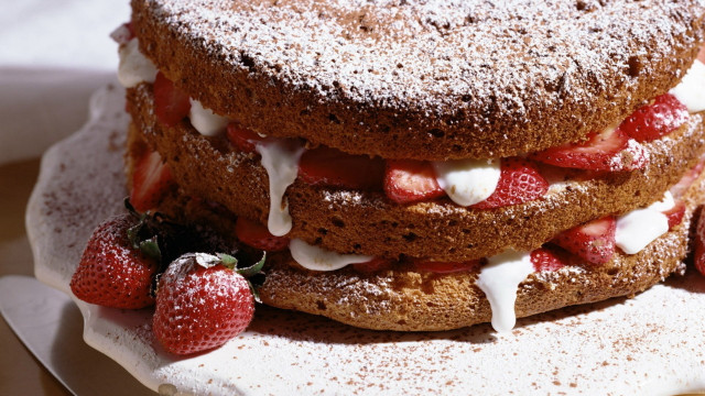 Strawberry cake berries powdered sugar free wallpaper for desktop - medium preview image