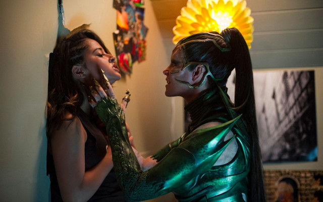 Two women costumes blurry renaissance free wallpaper for desktop - medium preview image