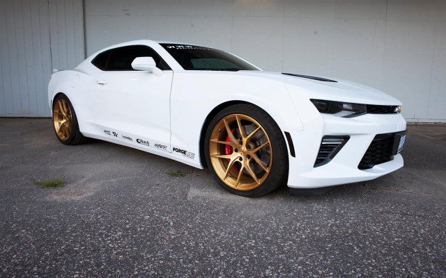 White car gold rims garage free wallpaper for desktop - medium preview image