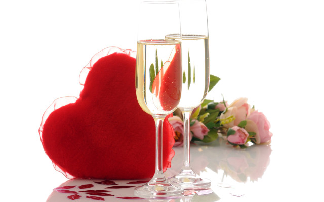 Heart pillow champagne glasses flowers free wallpaper for desktop - medium preview image