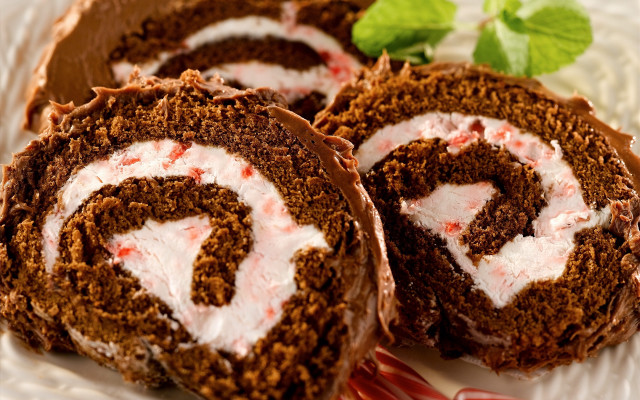 Chocolate roll mint leaf fork free wallpaper for desktop - medium preview image