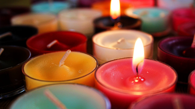 Candles group lit center naturalism free wallpaper for desktop - medium preview image