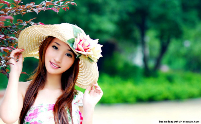 Woman hat flower park posing free wallpaper for desktop - medium preview image