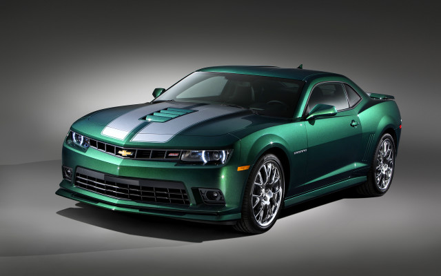Green sports car silver stripe free wallpaper for desktop - medium preview image