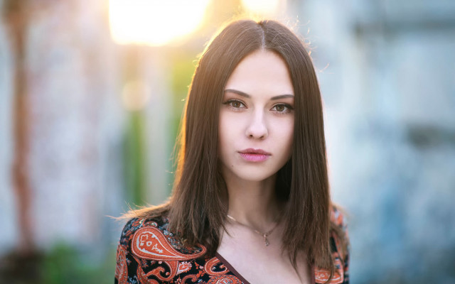 Elina karimova long hair paisley free wallpaper for desktop - medium preview image