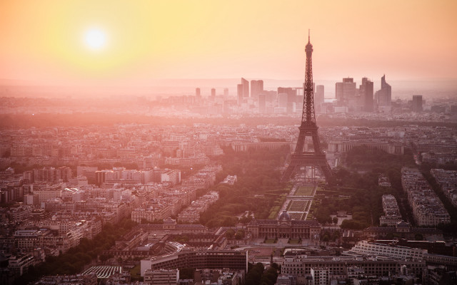 Eiffel tower paris sunset matte free wallpaper for desktop - medium preview image