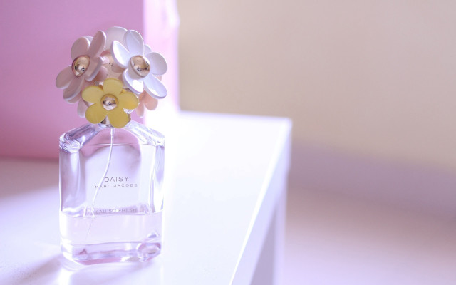 Perfume bottle flowers table pink free wallpaper for desktop - medium preview image