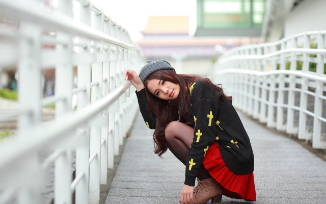 Woman fence hat tattoo fashion free wallpaper for desktop - medium preview image