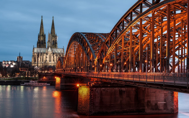 Bridge cathedral river cityscape sunset free wallpaper for desktop - medium preview image