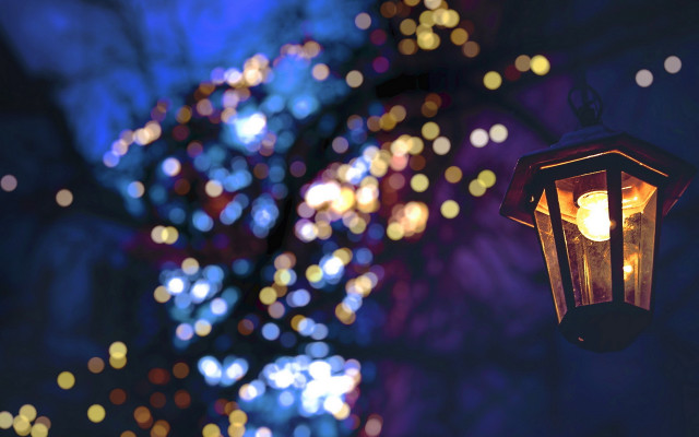 Lanterns city lights bokeh christmas free wallpaper for desktop - medium preview image