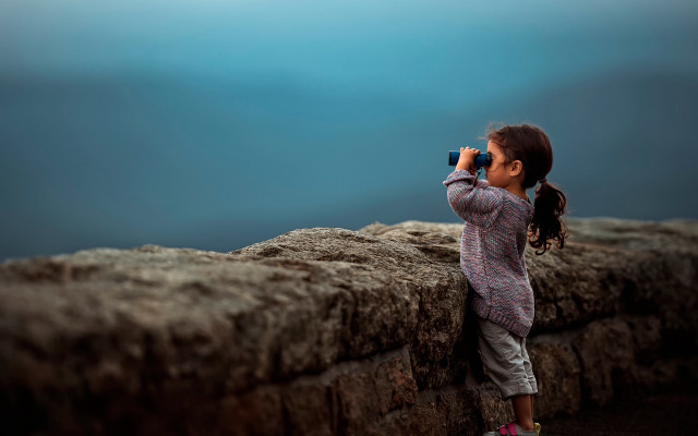 Little girl binoculars ocean cliff free wallpaper for desktop - medium preview image