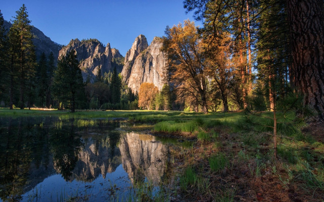Lake mountains trees autumn sky #7 free wallpaper for desktop - medium preview image