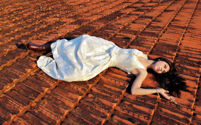 Woman dress cowboy hat gun free wallpaper for desktop - medium preview image