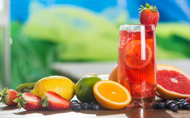 Fruit juice strawberry beach summer free wallpaper for desktop - medium preview image