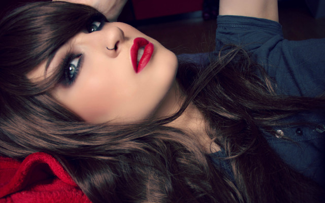 Woman longhair redlipstick gothic photorealistic free wallpaper for desktop - medium preview image
