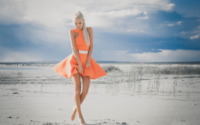 Orange dress beach kitsch fashion free wallpaper for desktop - medium preview image