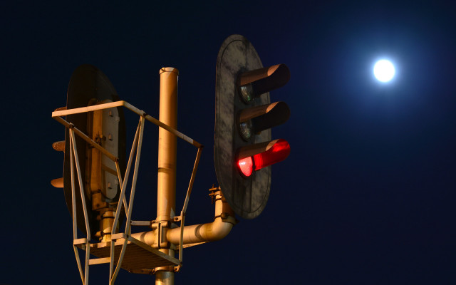 Traffic light full moon night free wallpaper for desktop - medium preview image