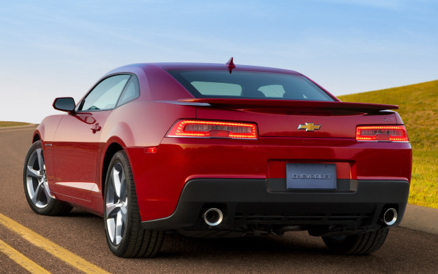 Red chevrolet camaro country road free wallpaper for desktop - medium preview image