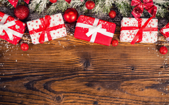 Wooden table presents christmas decorations free wallpaper for desktop - medium preview image