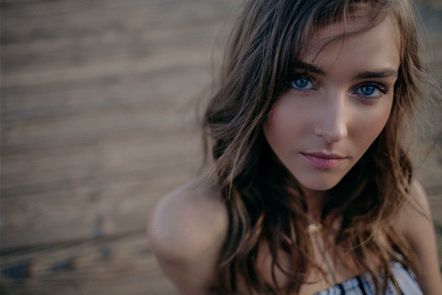 Eszter mattioni blue eyes portrait #2 free wallpaper for desktop - medium preview image