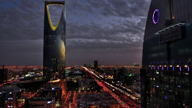 City skyline tall building night #12 free wallpaper for desktop - medium preview image